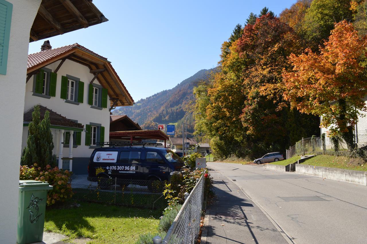 Jungfrau Family Holiday Home Matten bei Interlaken Экстерьер фото